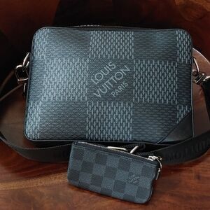 Louis Vuitton Men's Black Damier Graphite Canvas Crossbody Bag
